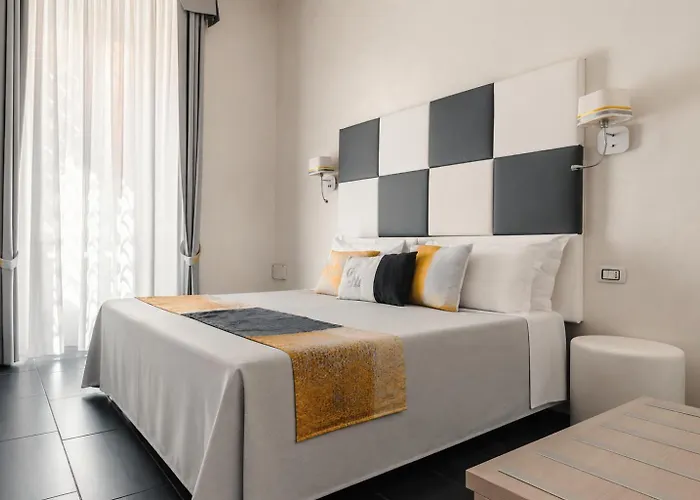 Konukevi Grey&white 4*