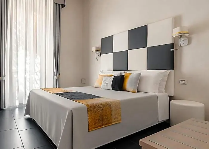 Grey&white Konukevi 4*